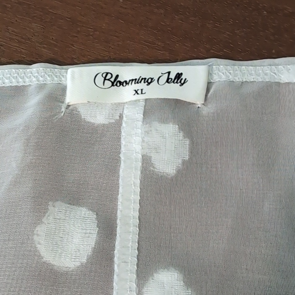 Sarong Coverups Short White Chenille Bubbles XL - Picture 10 of 12
